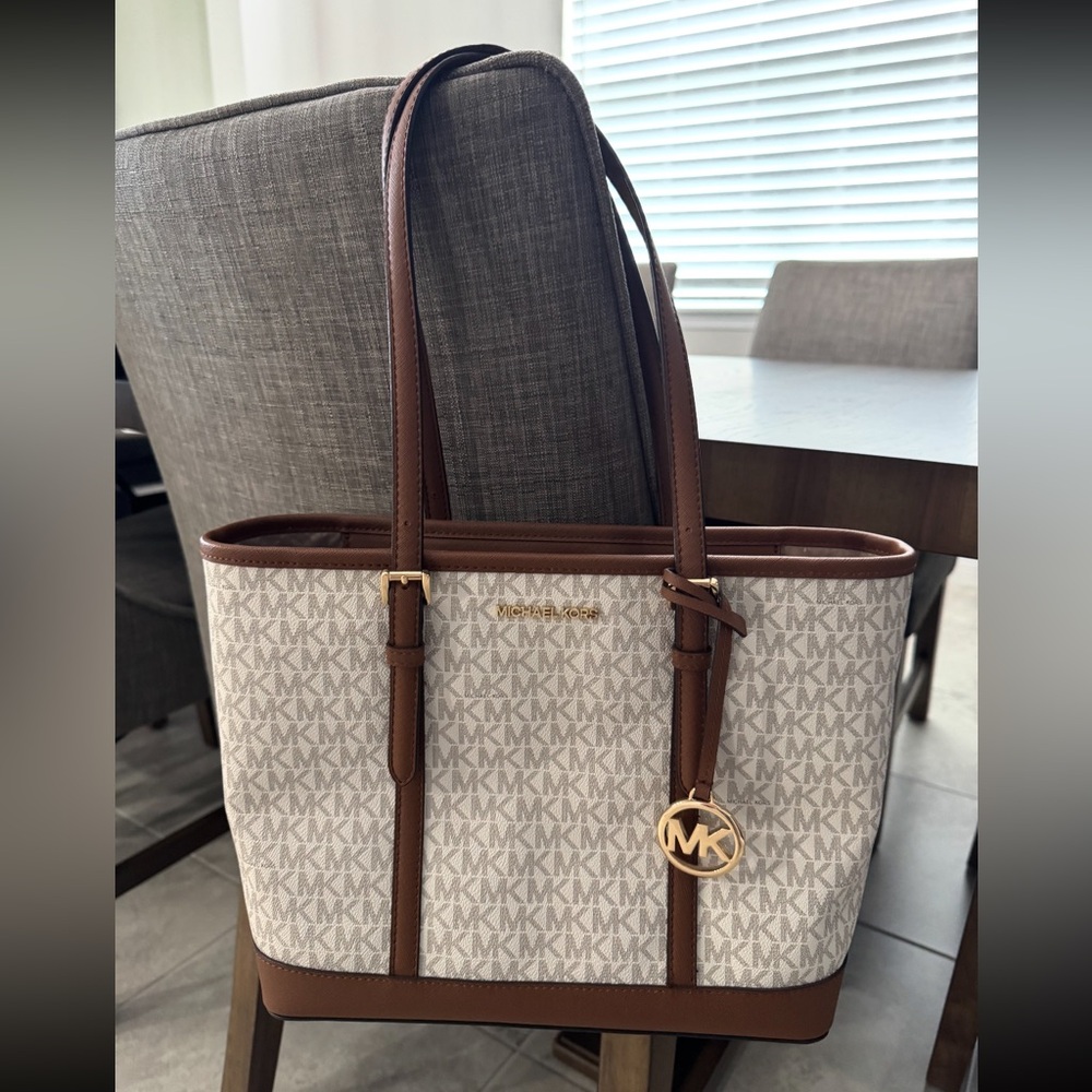Michael Kors Tan and Cream Signature Shoulder Bag